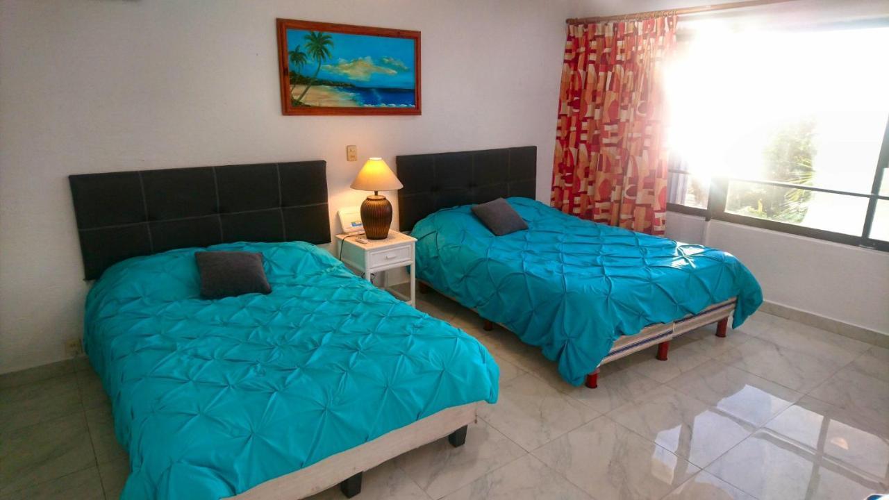 Brisas Sealight Apartment Cancun Bagian luar foto